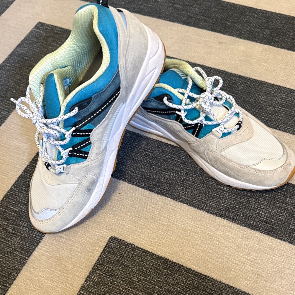 Men's Karhu Teal and White Sneakers - like new